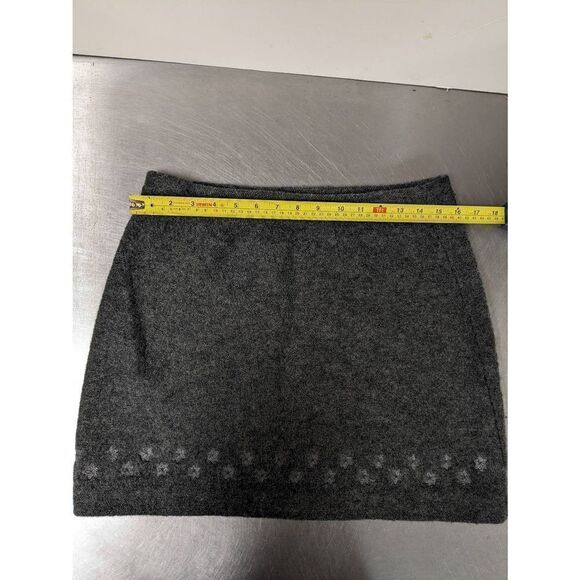 Oxford & Fulham Vintage Y2K Women's 100% Wool Gray Mini Skirt With Embroidered F - Picture 2 of 6